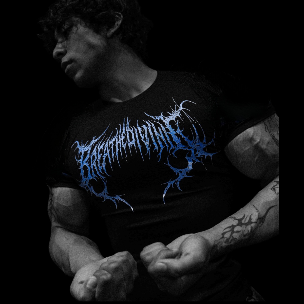 Blue Font Gym Knight Dark Wind – Streetwear Brand Fonts Bewertung und Preis