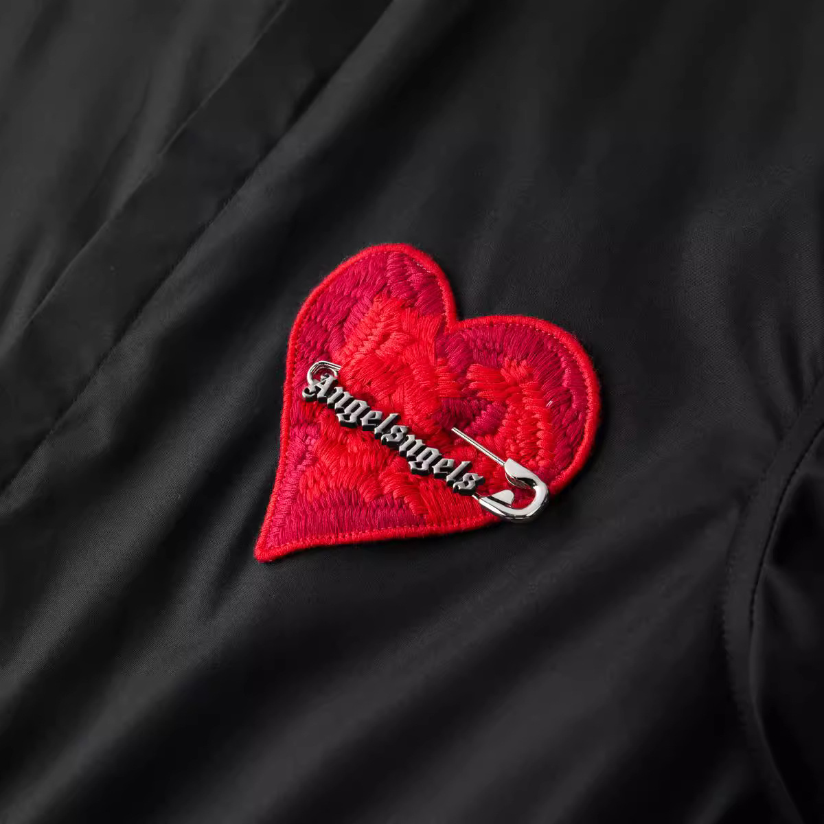 Brand Knitted Love Embroidery  – Streetwear Clothing Brands Bewertung und Preis